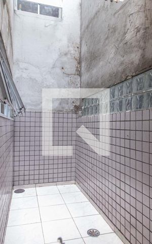 Casa à venda com 250m², 3 quartos e 1 vaga Casa à venda com 250m², 3 quartos e 1 vagaÁrea comum - Salão de festas