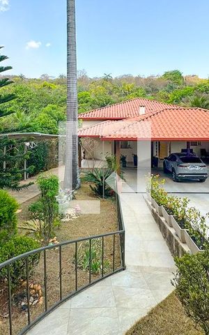 Casa à venda com 2700m², 5 quartos e 4 vagas Casa à venda com 2700m², 5 quartos e 4 vagasÁrea comum