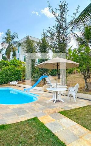 Casa à venda com 2700m², 5 quartos e 4 vagas Casa à venda com 2700m², 5 quartos e 4 vagasÁrea comum
