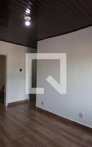 Casa à venda com 50m², 2 quartos e 1 vagaSala