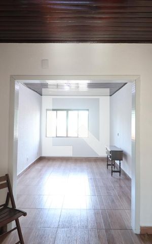 Casa à venda com 50m², 2 quartos e 1 vagaSala
