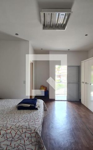 Casa à venda com 191m², 3 quartos e 2 vagas Casa à venda com 191m², 3 quartos e 2 vagasSuíte 1