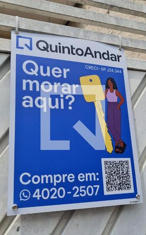Casa à venda com 191m², 3 quartos e 2 vagas Casa à venda com 191m², 3 quartos e 2 vagasPlaquinha