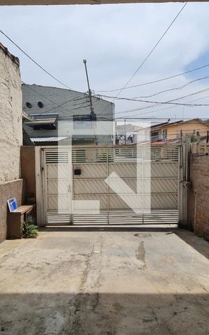 Casa à venda com 191m², 3 quartos e 2 vagas Casa à venda com 191m², 3 quartos e 2 vagasGaragem