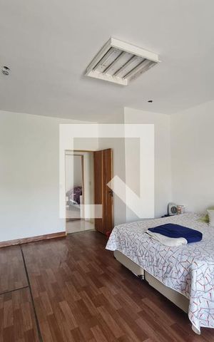 Casa à venda com 191m², 3 quartos e 2 vagas Casa à venda com 191m², 3 quartos e 2 vagasSuíte 1