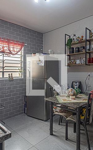 Casa à venda com 125m², 2 quartos e 2 vagas Casa à venda com 125m², 2 quartos e 2 vagasCozinha