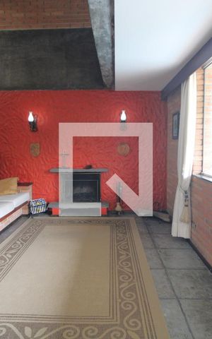 Casa à venda com 490m², 3 quartos e 2 vagasSala