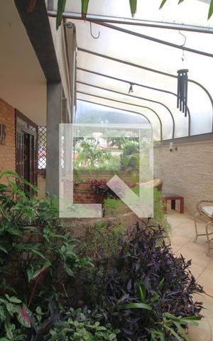 Casa à venda com 490m², 3 quartos e 2 vagasJardim de inferno