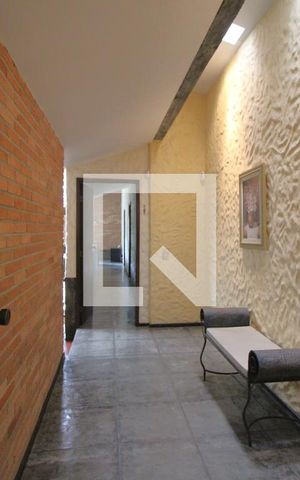 Casa à venda com 490m², 3 quartos e 2 vagasHall de entrada