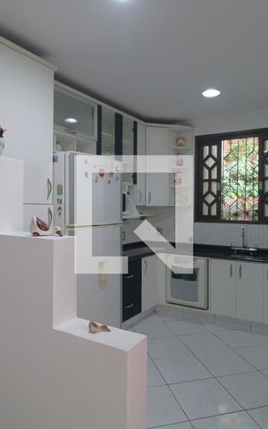 Casa à venda com 490m², 3 quartos e 2 vagasCozinha