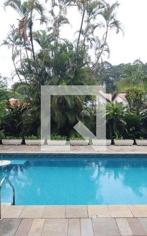 Casa à venda com 490m², 3 quartos e 2 vagasPiscina