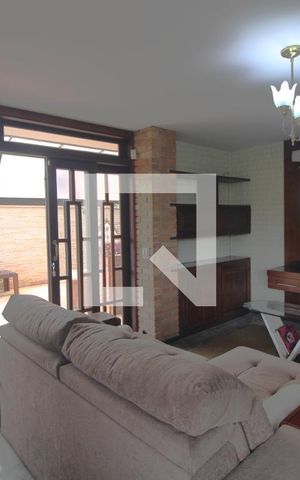 Casa à venda com 490m², 3 quartos e 2 vagasSala