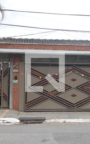 Casa à venda com 490m², 3 quartos e 2 vagasFachada