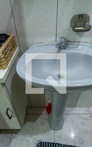 Casa à venda com 184m², 3 quartos e 2 vagas Casa à venda com 184m², 3 quartos e 2 vagasBanheiro 1