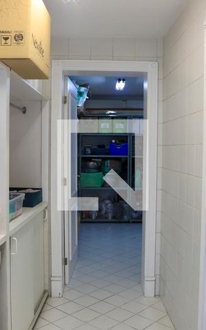 Casa à venda com 520m², 5 quartos e 5 vagasLavanderia