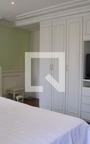 Casa à venda com 520m², 5 quartos e 5 vagasSuíte 2