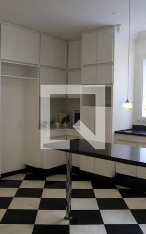Casa à venda com 520m², 5 quartos e 5 vagasCozinha