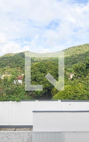 Casa à venda com 105m², 3 quartos e 1 vaga Casa à venda com 105m², 3 quartos e 1 vagaSuíte