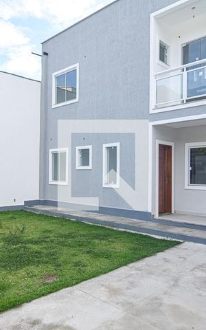 Casa à venda com 105m², 3 quartos e 1 vaga Casa à venda com 105m², 3 quartos e 1 vagaFachada