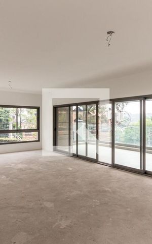 Apartamento à venda com 260m², 3 quartos e 3 vagas Apartamento à venda com 260m², 3 quartos e 3 vagasSala