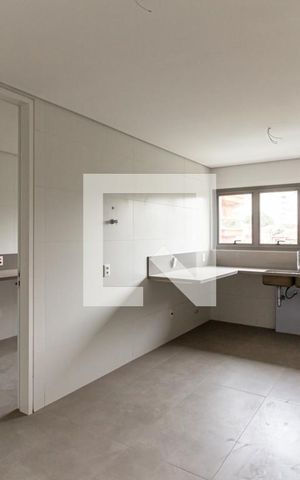 Apartamento à venda com 260m², 3 quartos e 3 vagas Apartamento à venda com 260m², 3 quartos e 3 vagasCozinha