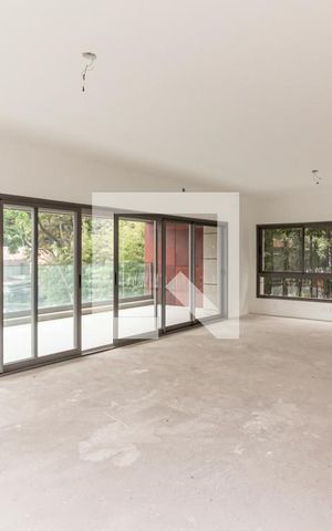 Apartamento à venda com 260m², 3 quartos e 3 vagas Apartamento à venda com 260m², 3 quartos e 3 vagasSala