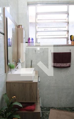 Casa à venda com 300m², 3 quartos e 2 vagasBanheiro 1