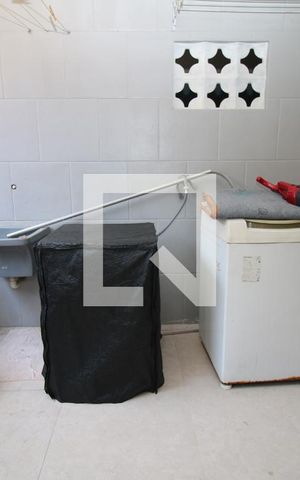Casa à venda com 300m², 3 quartos e 2 vagasÁrea de Serviço