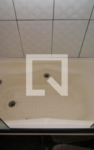 Casa à venda com 300m², 3 quartos e 2 vagasBanheiro 2