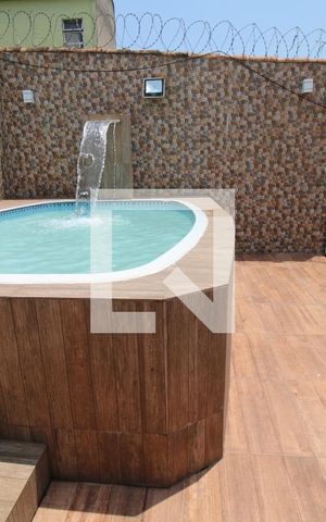 Casa à venda com 300m², 3 quartos e 2 vagasPiscina