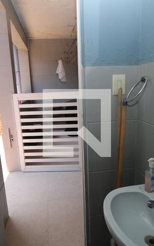 Casa à venda com 300m², 3 quartos e 2 vagasBanheiro de serviço