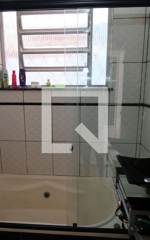 Casa à venda com 300m², 3 quartos e 2 vagasBanheiro 2