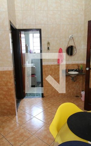 Casa à venda com 300m², 3 quartos e 2 vagasCopa
