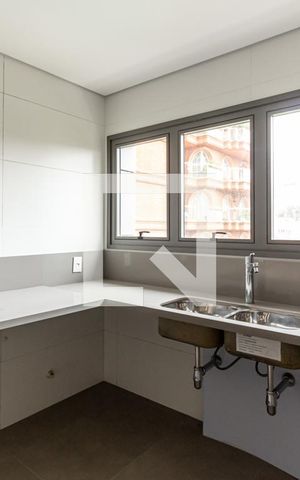 Apartamento à venda com 260m², 3 quartos e 3 vagas Apartamento à venda com 260m², 3 quartos e 3 vagasCozinha