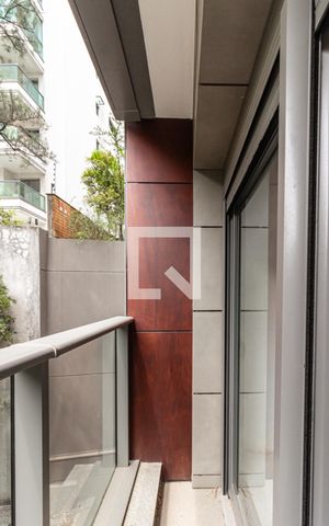 Apartamento à venda com 260m², 3 quartos e 3 vagas Apartamento à venda com 260m², 3 quartos e 3 vagasVaranda da Suíte 1