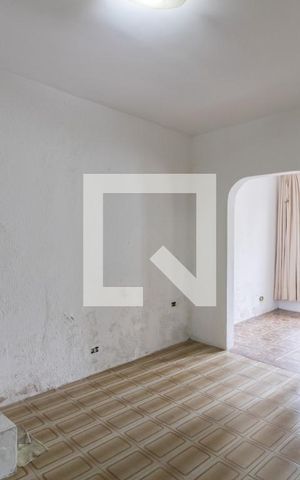 Casa à venda com 250m², 4 quartos e 3 vagas Casa à venda com 250m², 4 quartos e 3 vagasSala