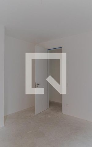Apartamento à venda com 260m², 3 quartos e 3 vagas Apartamento à venda com 260m², 3 quartos e 3 vagasSuíte 2