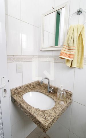 Casa à venda com 100m², 2 quartos e sem vagaLavabo
