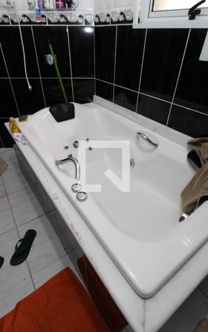Casa à venda com 100m², 2 quartos e sem vagaBanheiro da Suíte 2
