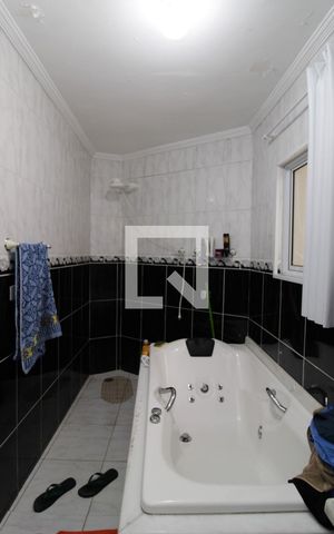 Casa à venda com 100m², 2 quartos e sem vagaBanheiro da Suíte 2