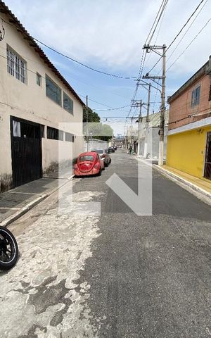 Casa à venda com 100m², 2 quartos e sem vaga Casa à venda com 100m², 2 quartos e sem vagaVista da Rua