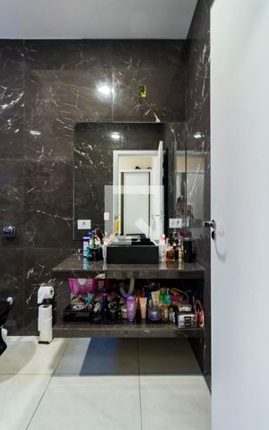 Casa à venda com 575m², 4 quartos e 11 vagas Casa à venda com 575m², 4 quartos e 11 vagasBanheiro 4