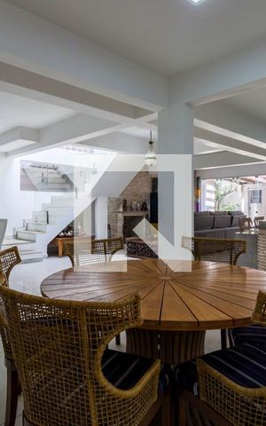 Casa à venda com 575m², 4 quartos e 11 vagas Casa à venda com 575m², 4 quartos e 11 vagassala jantar