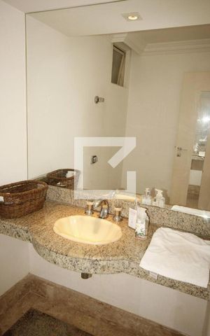 Casa à venda com 900m², 4 quartos e 8 vagasLavabo