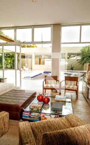 Casa à venda com 900m², 4 quartos e 8 vagassala 1