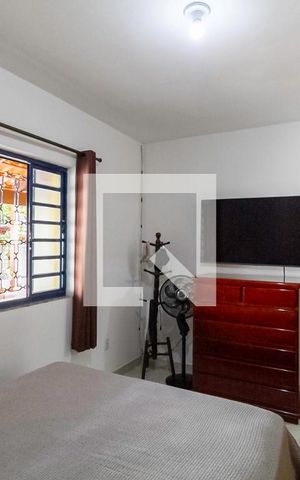 Casa à venda com 203m², 2 quartos e 4 vagas Casa à venda com 203m², 2 quartos e 4 vagasQuarto 1