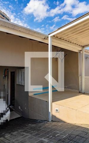 Casa à venda com 160m², 3 quartos e 3 vagas Casa à venda com 160m², 3 quartos e 3 vagasÁrea Externa