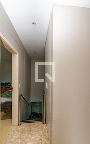 Apartamento à venda com 176m², 3 quartos e 3 vagas Apartamento à venda com 176m², 3 quartos e 3 vagasCorredor