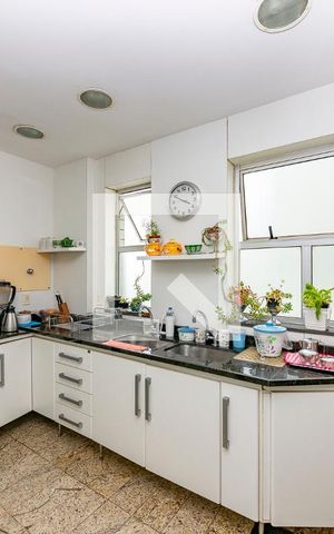 Apartamento à venda com 176m², 3 quartos e 3 vagas Apartamento à venda com 176m², 3 quartos e 3 vagasCozinha