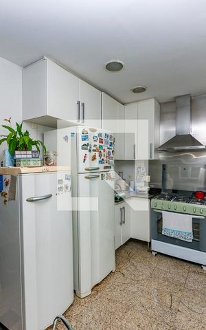 Apartamento à venda com 176m², 3 quartos e 3 vagas Apartamento à venda com 176m², 3 quartos e 3 vagasCozinha